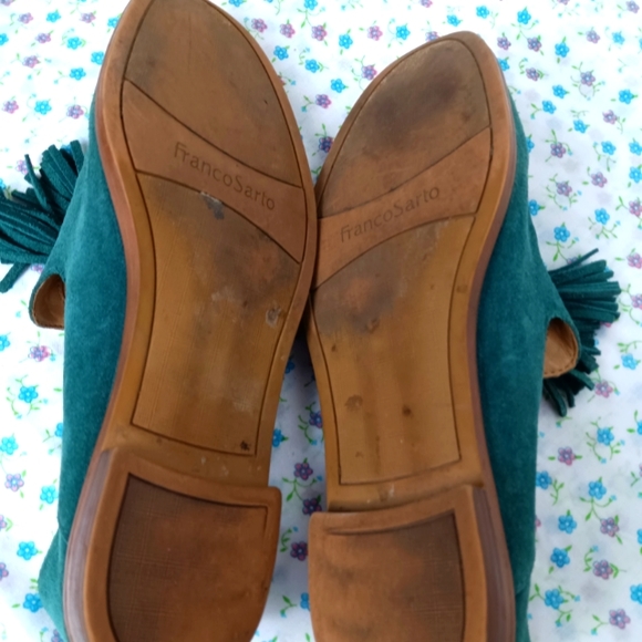 Franko Sarto Green Suede Flats Size 7 moccasins Tassel Gold Hardware - Picture 9 of 9